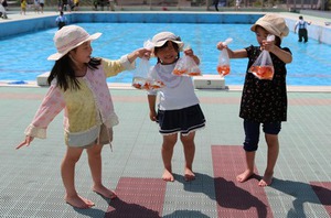 四季の祭り夏賞まぶしい夏の日
