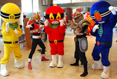 サクライザーと市川三郷レンジャー