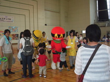 子どもたちに大人気のレンジャー